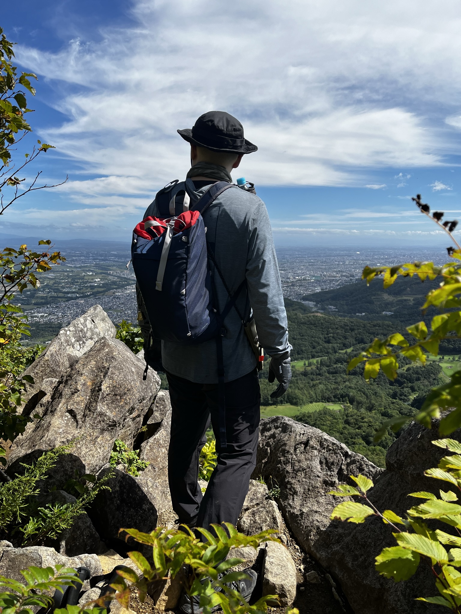 夏の登山やスポーツに】アームカバーは冷感・防虫・UVカットの高機能！おすすめ商品を紹介します |